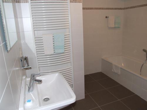 Well'In Hotel Wellin Exterior photo
